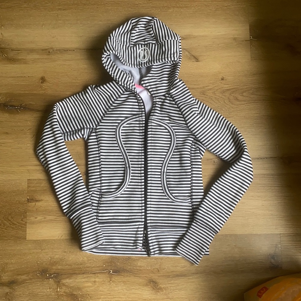 Lululemon striped scuba hoodie . Size 2 in good condition.